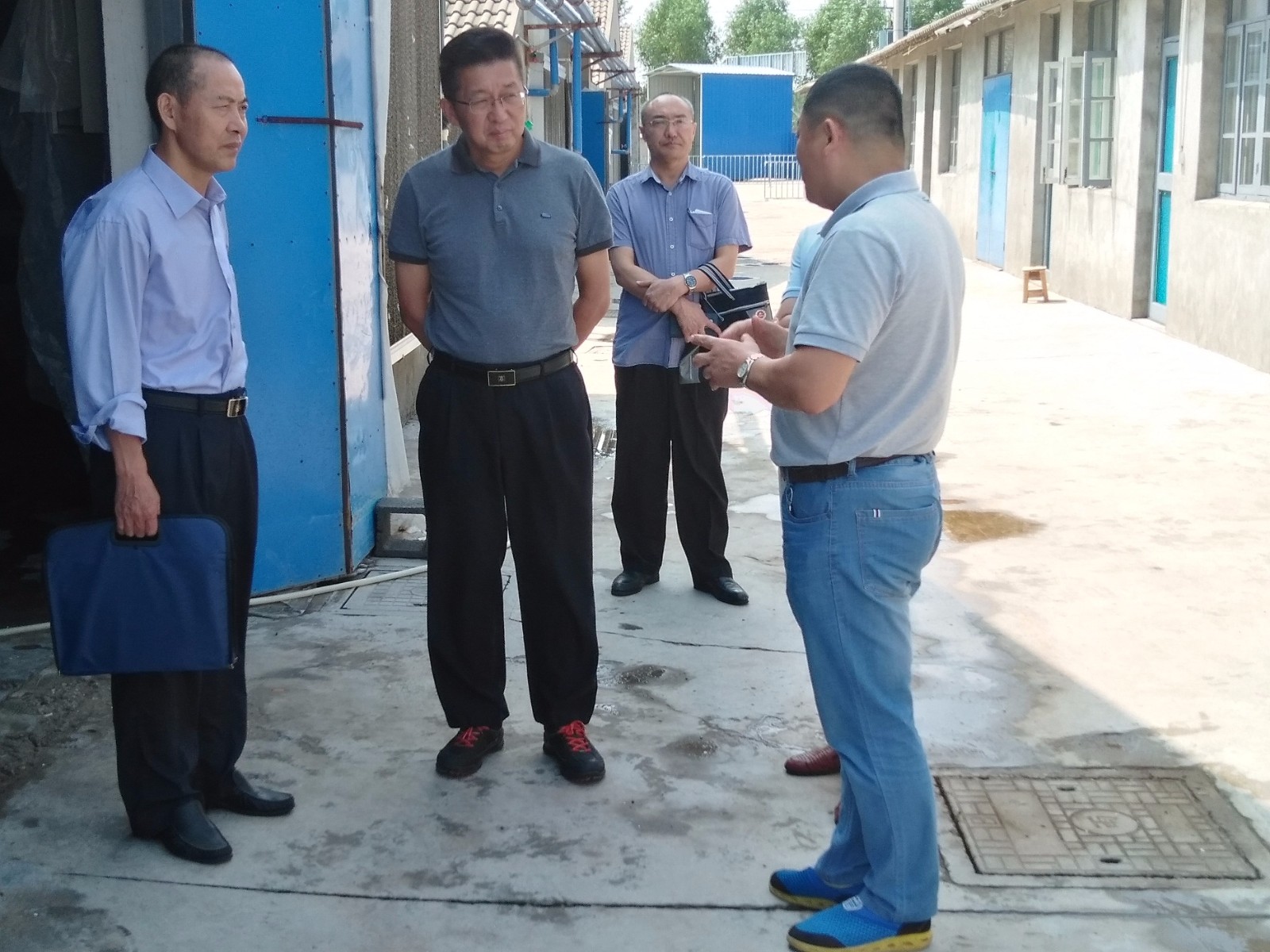 3现场介绍.jpg 3现场介绍.jpg